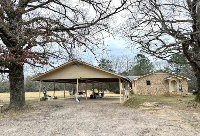 390 PYBURN DR, Savannah, Tennessee 38372, 4 Bedrooms Bedrooms, 9 Rooms Rooms,2 BathroomsBathrooms,Residential,For Sale,PYBURN,10213635