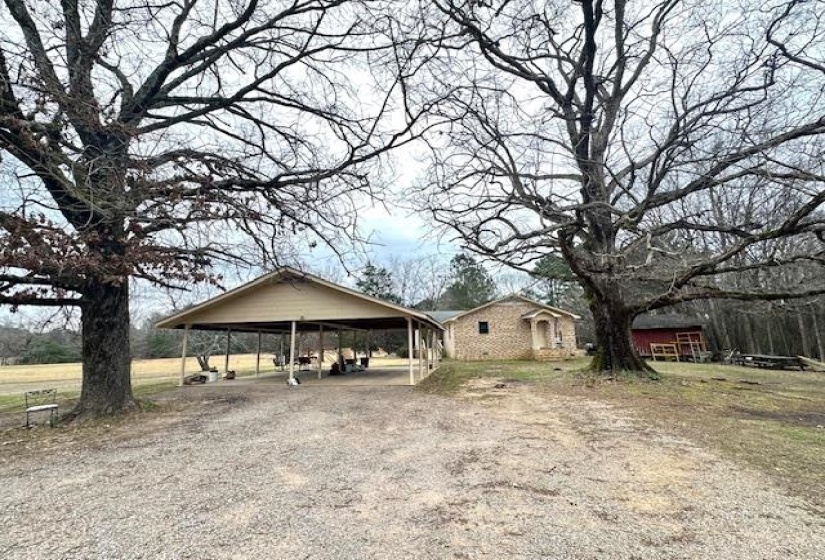 390 PYBURN DR, Savannah, Tennessee 38372, 4 Bedrooms Bedrooms, 9 Rooms Rooms,2 BathroomsBathrooms,Residential,For Sale,PYBURN,10213635