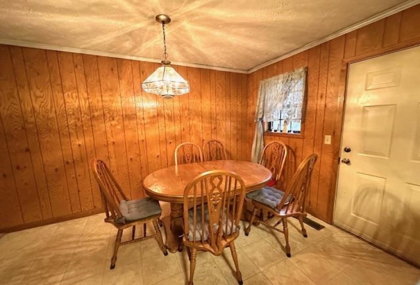 390 PYBURN DR, Savannah, Tennessee 38372, 4 Bedrooms Bedrooms, 9 Rooms Rooms,2 BathroomsBathrooms,Residential,For Sale,PYBURN,10213635