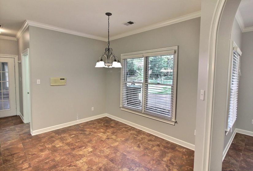 255 ELLAWOOD LN, Collierville, Tennessee 38017, 4 Bedrooms Bedrooms, 9 Rooms Rooms,3 BathroomsBathrooms,Residential,For Sale,ELLAWOOD,10213636