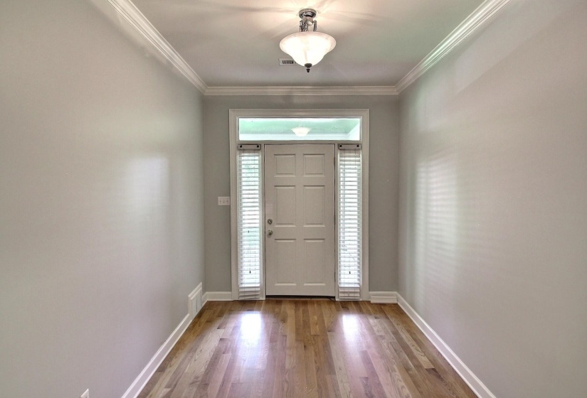 255 ELLAWOOD LN, Collierville, Tennessee 38017, 4 Bedrooms Bedrooms, 9 Rooms Rooms,3 BathroomsBathrooms,Residential,For Sale,ELLAWOOD,10213636