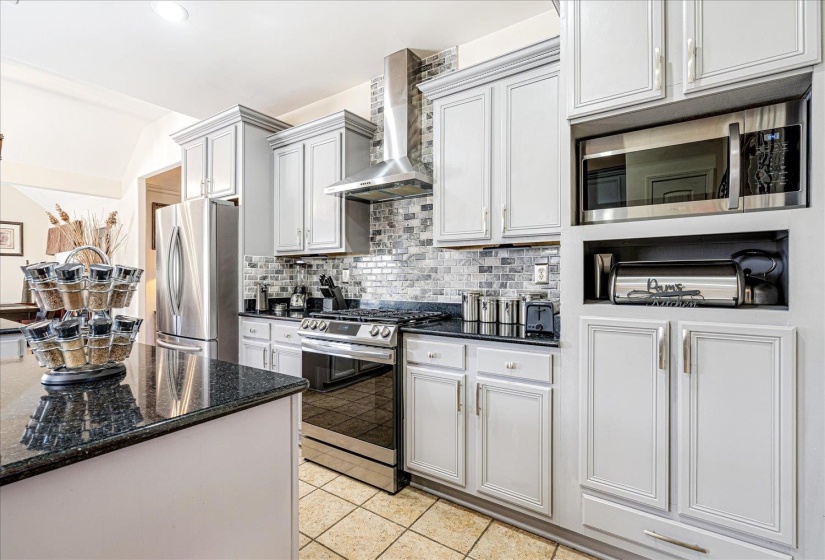 5070 ROYSTON LOOP, Memphis, Tennessee 38125, 5 Bedrooms Bedrooms, 10 Rooms Rooms,4 BathroomsBathrooms,Residential,For Sale,ROYSTON,10213637