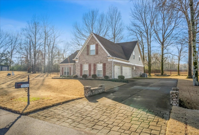 5070 ROYSTON LOOP, Memphis, Tennessee 38125, 5 Bedrooms Bedrooms, 10 Rooms Rooms,4 BathroomsBathrooms,Residential,For Sale,ROYSTON,10213637