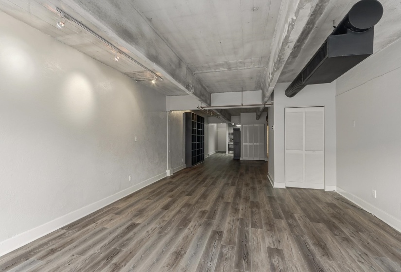 408 FRONT ST, Memphis, Tennessee 38103, 1 Bedroom Bedrooms, 3 Rooms Rooms,1 BathroomBathrooms,Residential,For Sale,FRONT,10213666