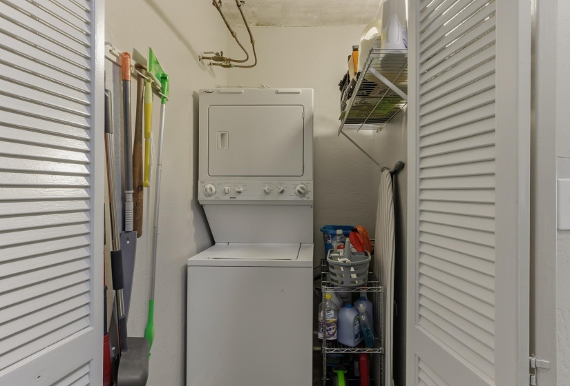 408 FRONT ST, Memphis, Tennessee 38103, 1 Bedroom Bedrooms, 3 Rooms Rooms,1 BathroomBathrooms,Residential,For Sale,FRONT,10213666