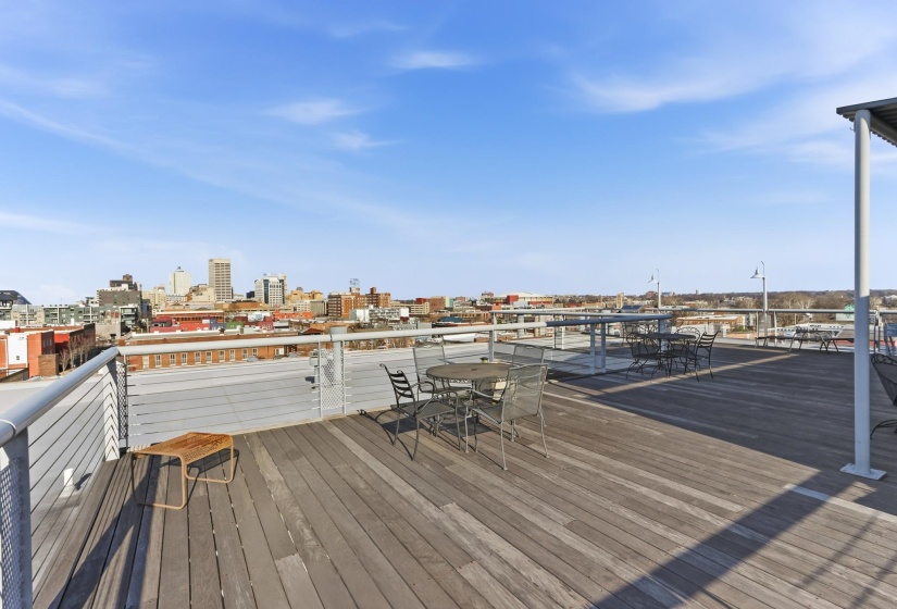 408 FRONT ST, Memphis, Tennessee 38103, 1 Bedroom Bedrooms, 3 Rooms Rooms,1 BathroomBathrooms,Residential,For Sale,FRONT,10213666