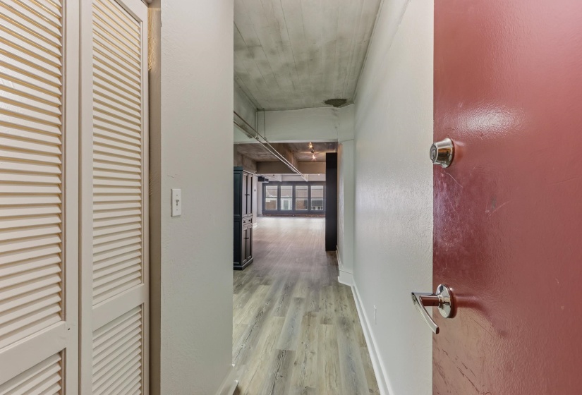 408 FRONT ST, Memphis, Tennessee 38103, 1 Bedroom Bedrooms, 3 Rooms Rooms,1 BathroomBathrooms,Residential,For Sale,FRONT,10213666