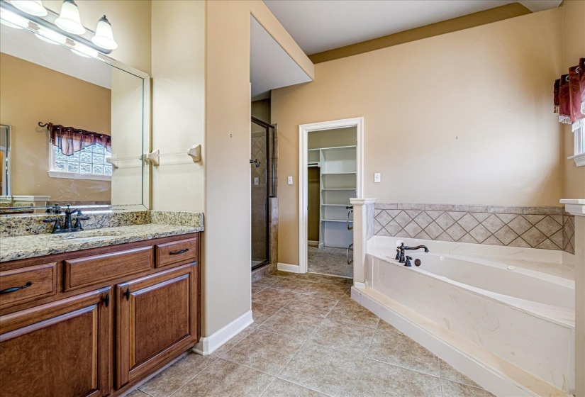 4234 DAWSON RIDGE DR, Millington, Tennessee 38053, 4 Bedrooms Bedrooms, 8 Rooms Rooms,3 BathroomsBathrooms,Residential,For Sale,DAWSON RIDGE,10213672