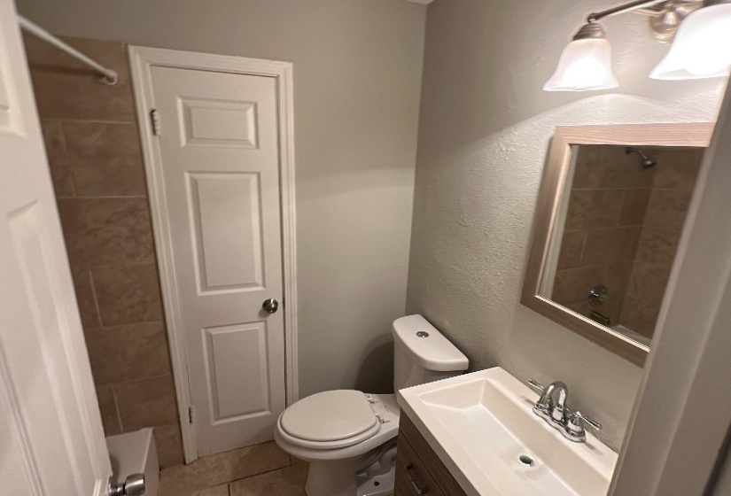 556 MELTON AVE, Memphis, Tennessee 38109, 4 Bedrooms Bedrooms, 7 Rooms Rooms,1.1 BathroomsBathrooms,Residential,For Sale,MELTON,10213688