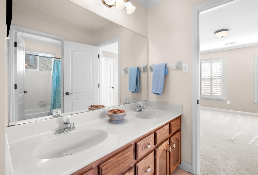 626 BROOKMERE DR, Collierville, Tennessee 38017, 4 Bedrooms Bedrooms, 8 Rooms Rooms,3.1 BathroomsBathrooms,Residential,For Sale,BROOKMERE,10213700