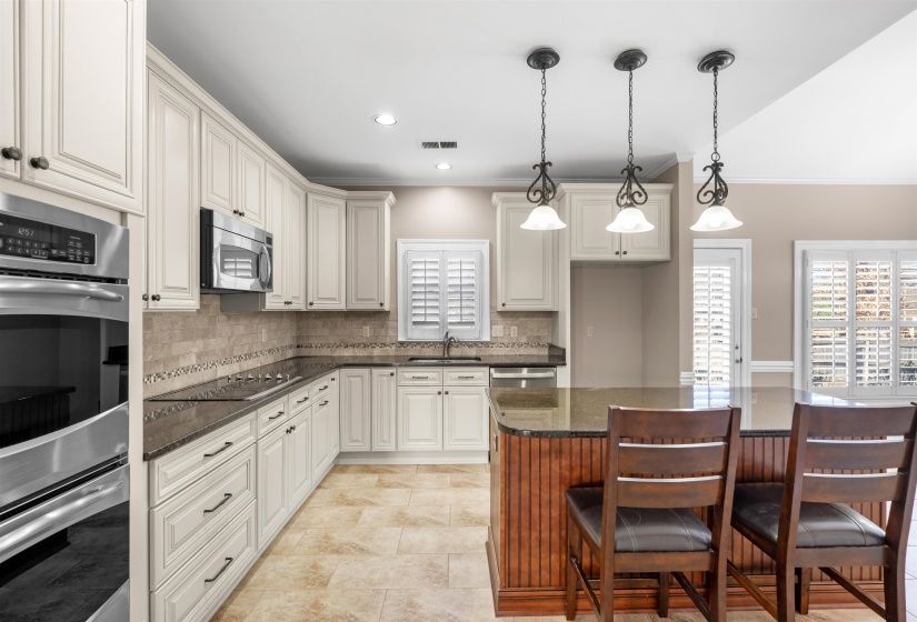 626 BROOKMERE DR, Collierville, Tennessee 38017, 4 Bedrooms Bedrooms, 8 Rooms Rooms,3.1 BathroomsBathrooms,Residential,For Sale,BROOKMERE,10213700