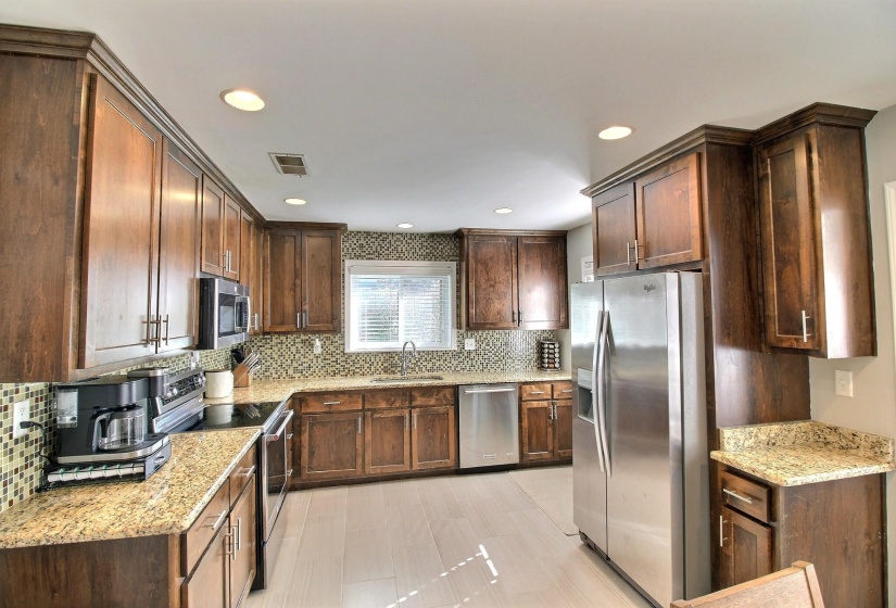 3441 HIGHLAND PARK PL, Memphis, Tennessee 38111, 4 Bedrooms Bedrooms, 8 Rooms Rooms,3 BathroomsBathrooms,Residential,For Sale,HIGHLAND PARK,10213711