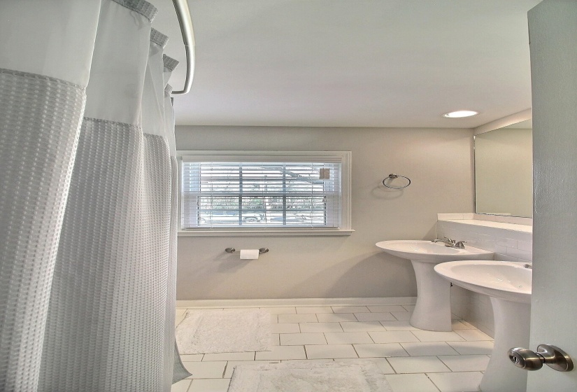 3441 HIGHLAND PARK PL, Memphis, Tennessee 38111, 4 Bedrooms Bedrooms, 8 Rooms Rooms,3 BathroomsBathrooms,Residential,For Sale,HIGHLAND PARK,10213711