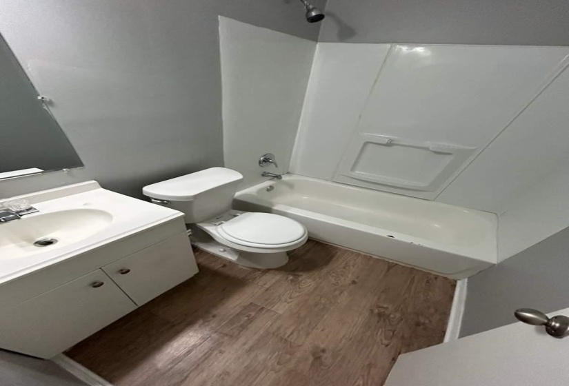 3677 BISON ST, Memphis, Tennessee 38109, 4 Bedrooms Bedrooms, 7 Rooms Rooms,2 BathroomsBathrooms,Residential,For Sale,BISON,10213712