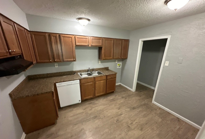 3677 BISON ST, Memphis, Tennessee 38109, 4 Bedrooms Bedrooms, 7 Rooms Rooms,2 BathroomsBathrooms,Residential,For Sale,BISON,10213712