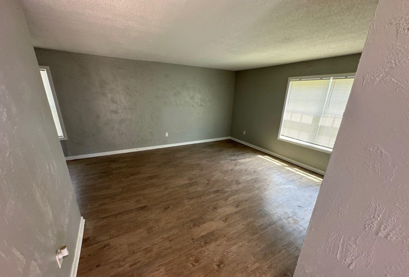 3677 BISON ST, Memphis, Tennessee 38109, 4 Bedrooms Bedrooms, 7 Rooms Rooms,2 BathroomsBathrooms,Residential,For Sale,BISON,10213712