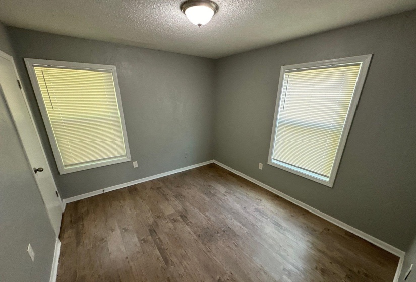 3677 BISON ST, Memphis, Tennessee 38109, 4 Bedrooms Bedrooms, 7 Rooms Rooms,2 BathroomsBathrooms,Residential,For Sale,BISON,10213712