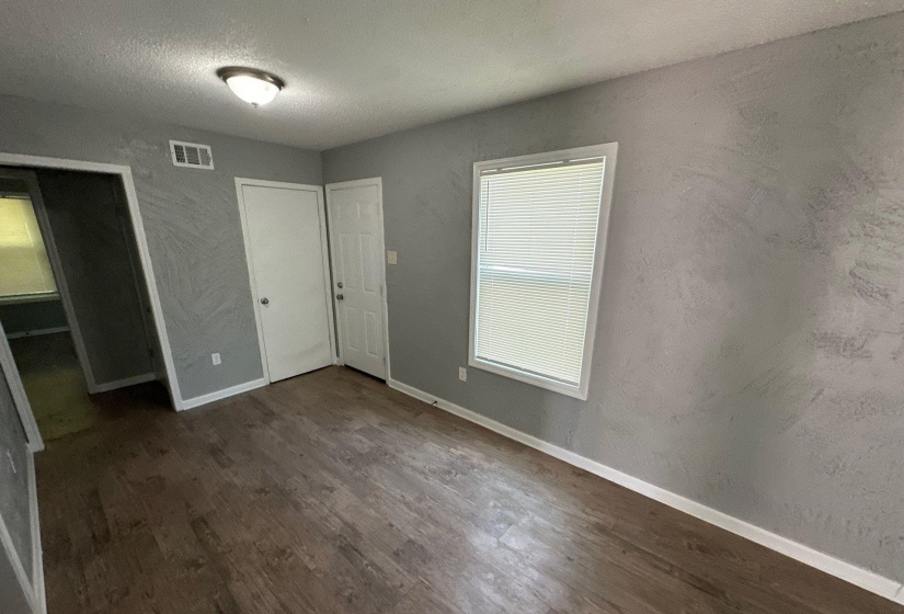 3677 BISON ST, Memphis, Tennessee 38109, 4 Bedrooms Bedrooms, 7 Rooms Rooms,2 BathroomsBathrooms,Residential,For Sale,BISON,10213712