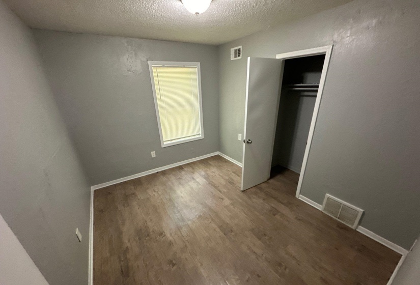 3677 BISON ST, Memphis, Tennessee 38109, 4 Bedrooms Bedrooms, 7 Rooms Rooms,2 BathroomsBathrooms,Residential,For Sale,BISON,10213712