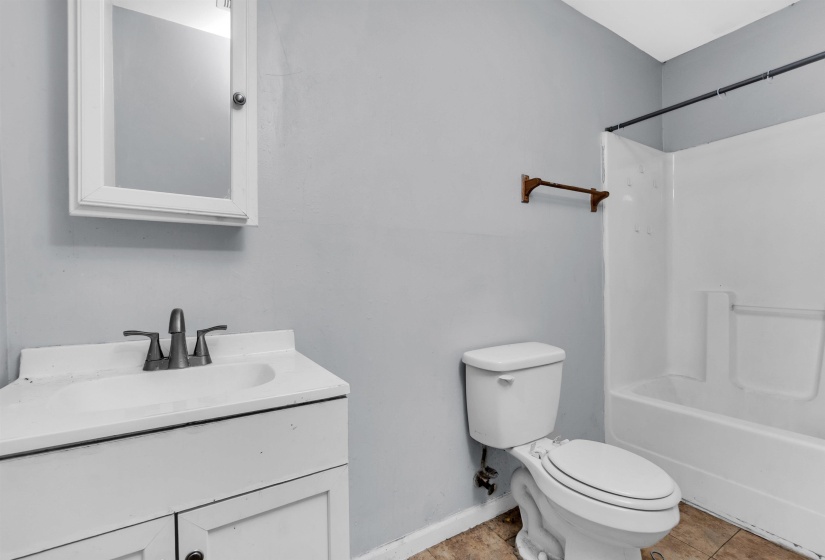 886 GRIFFITH AVE, Memphis, Tennessee 38107, 3 Bedrooms Bedrooms, 5 Rooms Rooms,2 BathroomsBathrooms,Residential,For Sale,GRIFFITH,10213716