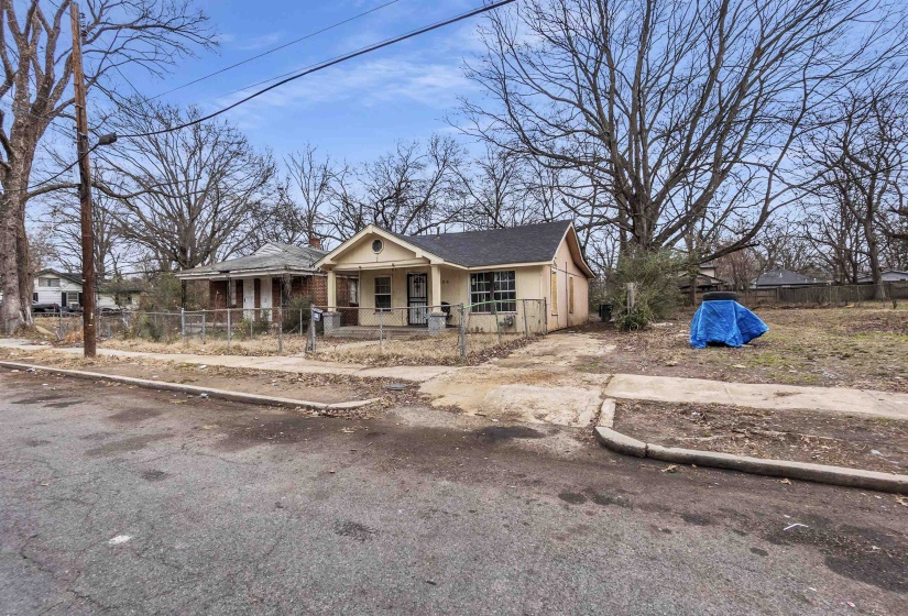 1594 MAPLEWOOD ST, Memphis, Tennessee 38108, 2 Bedrooms Bedrooms, 4 Rooms Rooms,1 BathroomBathrooms,Residential,For Sale,MAPLEWOOD,10213719