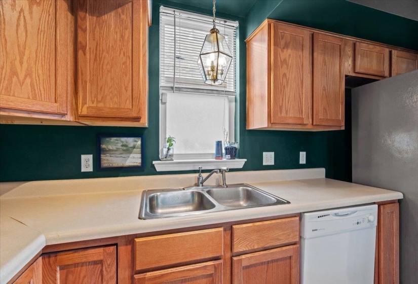 694 SAFFARANS AVE, Memphis, Tennessee 38107, 3 Bedrooms Bedrooms, 6 Rooms Rooms,2.1 BathroomsBathrooms,Residential,For Sale,SAFFARANS,10213726