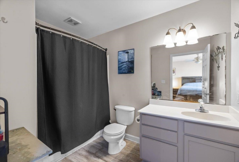 694 SAFFARANS AVE, Memphis, Tennessee 38107, 3 Bedrooms Bedrooms, 6 Rooms Rooms,2.1 BathroomsBathrooms,Residential,For Sale,SAFFARANS,10213726