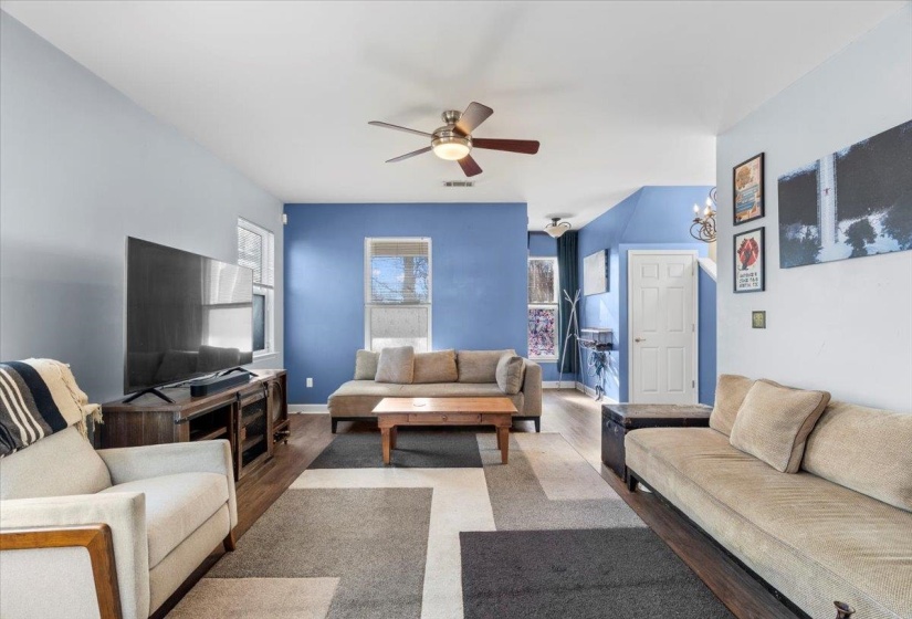 694 SAFFARANS AVE, Memphis, Tennessee 38107, 3 Bedrooms Bedrooms, 6 Rooms Rooms,2.1 BathroomsBathrooms,Residential,For Sale,SAFFARANS,10213726