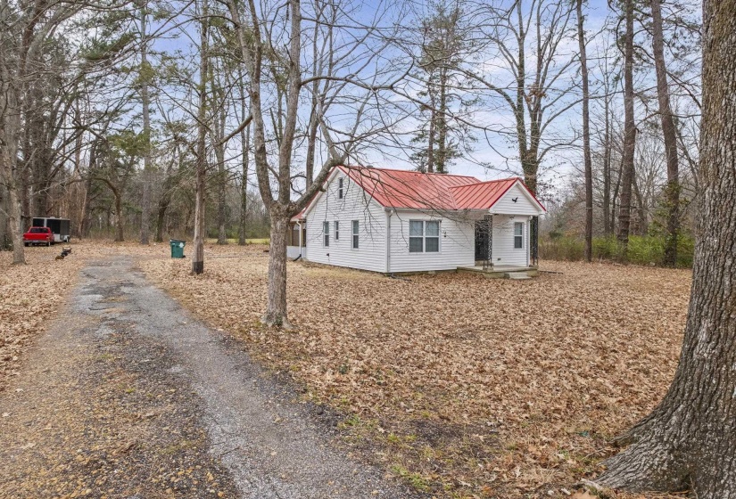 8583 KERRVILLE-ROSEMARK RD, Millington, Tennessee 38053, 2 Bedrooms Bedrooms, 5 Rooms Rooms,1 BathroomBathrooms,Residential,For Sale,KERRVILLE-ROSEMARK,10213732