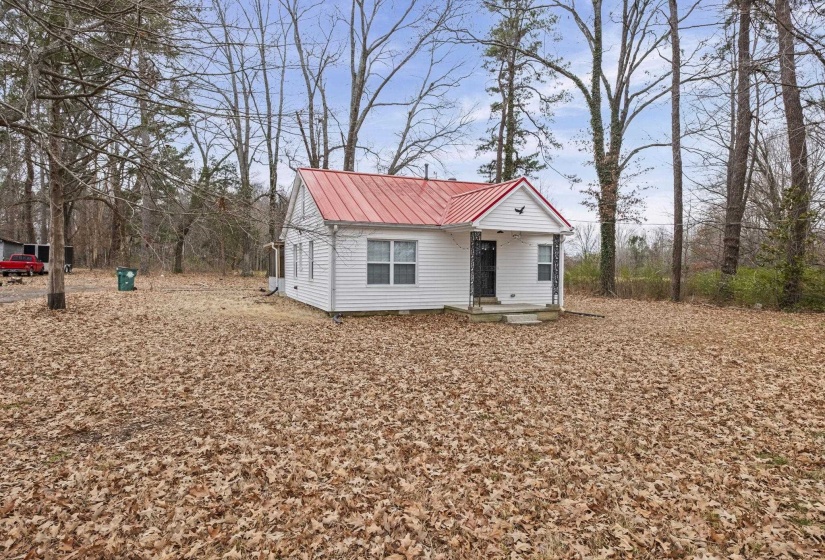 8583 KERRVILLE-ROSEMARK RD, Millington, Tennessee 38053, 2 Bedrooms Bedrooms, 5 Rooms Rooms,1 BathroomBathrooms,Residential,For Sale,KERRVILLE-ROSEMARK,10213732