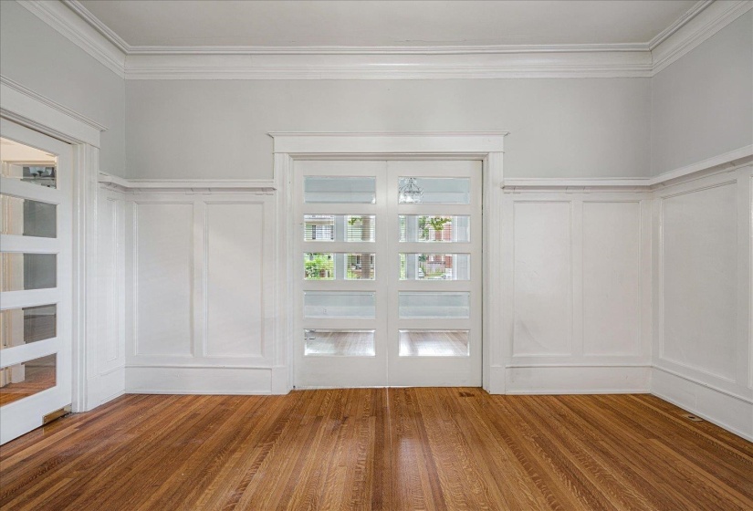 1630 CARR AVE, Memphis, Tennessee 38104, 4 Bedrooms Bedrooms, 11 Rooms Rooms,2.1 BathroomsBathrooms,Residential,For Sale,CARR,10213733