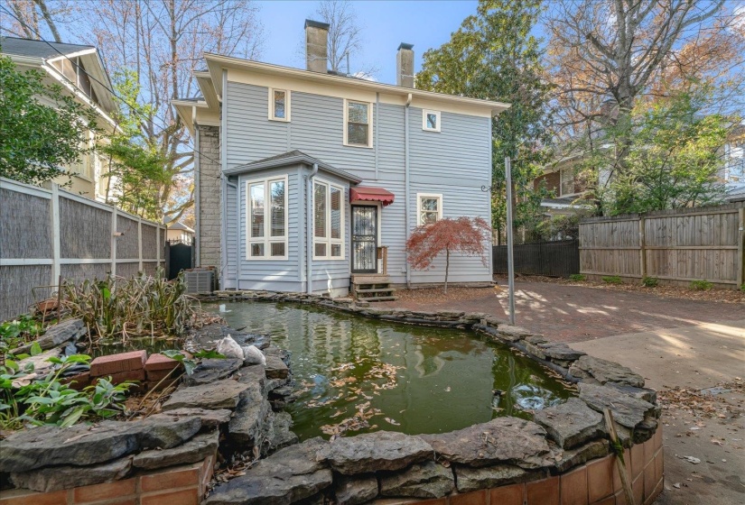 1630 CARR AVE, Memphis, Tennessee 38104, 4 Bedrooms Bedrooms, 11 Rooms Rooms,2.1 BathroomsBathrooms,Residential,For Sale,CARR,10213733