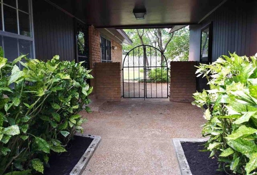 5292 PIPERS GAP BLVD, Memphis, Tennessee 38134, 3 Bedrooms Bedrooms, 7 Rooms Rooms,2 BathroomsBathrooms,Residential,For Sale,PIPERS GAP,10213734