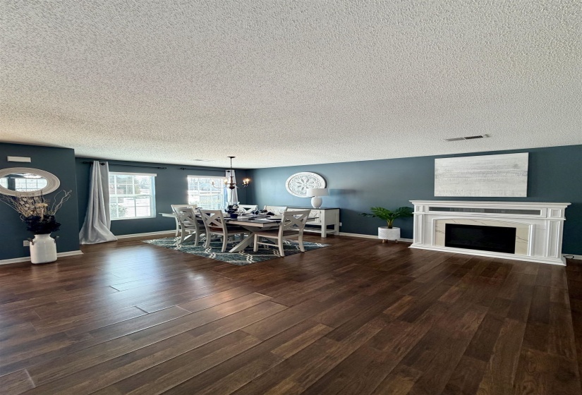 9926 CHARIDEN DR, Cordova, Tennessee 38016, 3 Bedrooms Bedrooms, 8 Rooms Rooms,2.1 BathroomsBathrooms,Residential,For Sale,CHARIDEN,10213747