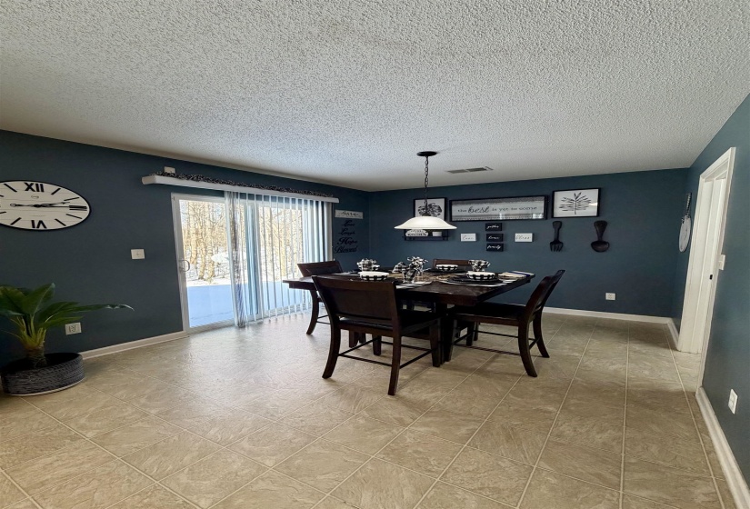 9926 CHARIDEN DR, Cordova, Tennessee 38016, 3 Bedrooms Bedrooms, 8 Rooms Rooms,2.1 BathroomsBathrooms,Residential,For Sale,CHARIDEN,10213747