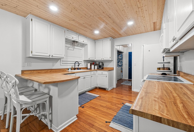 90 ROBERTS DR, Iuka, Mississippi 38852, 4 Bedrooms Bedrooms, 14 Rooms Rooms,3.1 BathroomsBathrooms,Residential,For Sale,ROBERTS,10213750