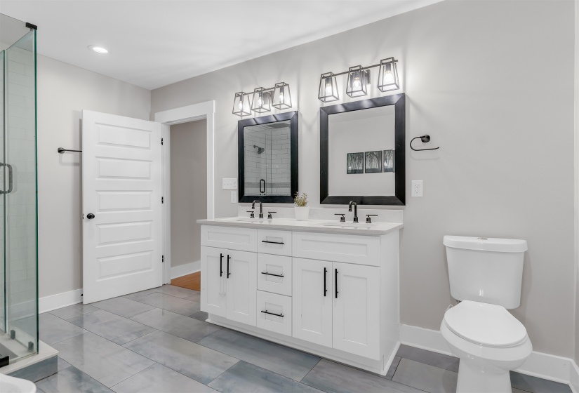 185 ALEXANDER ST, Memphis, Tennessee 38111, 4 Bedrooms Bedrooms, 8 Rooms Rooms,3.1 BathroomsBathrooms,Residential,For Sale,ALEXANDER,10213752