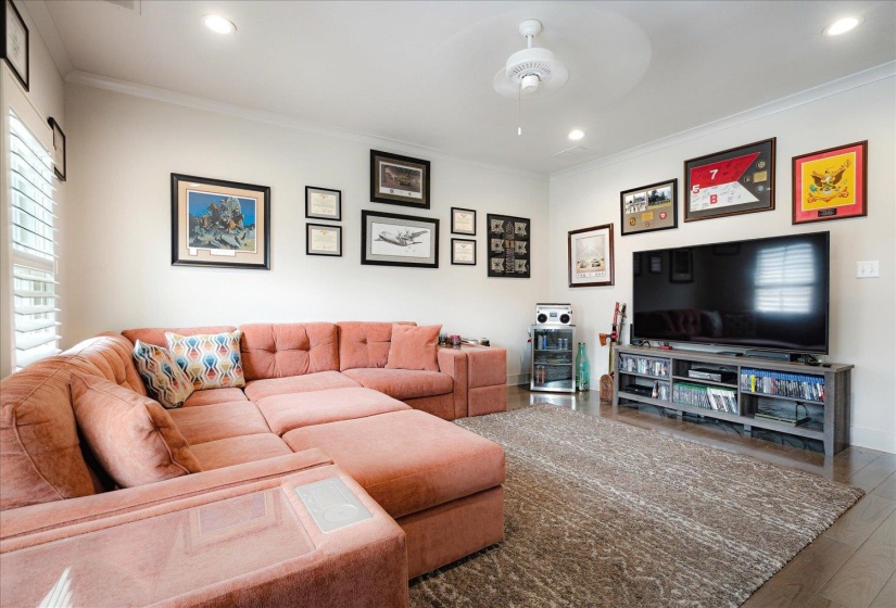 2020 ELZEY AVE, Memphis, Tennessee 38104, 3 Bedrooms Bedrooms, 14 Rooms Rooms,3.1 BathroomsBathrooms,Residential,For Sale,ELZEY,10213753