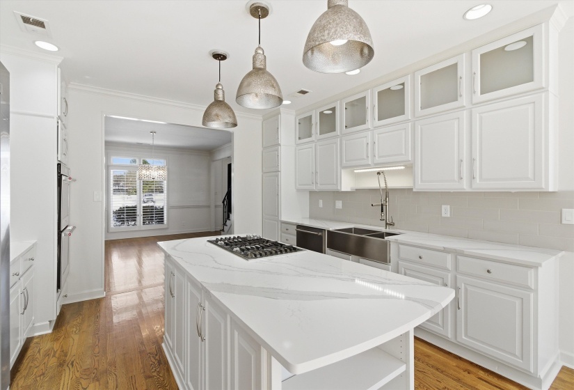 1831 GROVEWAY DR, Germantown, Tennessee 38139, 4 Bedrooms Bedrooms, 10 Rooms Rooms,3.1 BathroomsBathrooms,Residential,For Sale,GROVEWAY,10213766