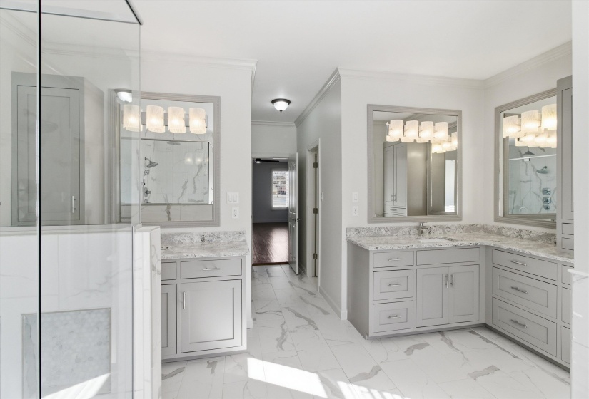 1831 GROVEWAY DR, Germantown, Tennessee 38139, 4 Bedrooms Bedrooms, 10 Rooms Rooms,3.1 BathroomsBathrooms,Residential,For Sale,GROVEWAY,10213766