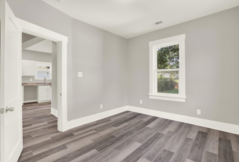 1650 GLENVIEW AVE, Memphis, Tennessee 38106, 3 Bedrooms Bedrooms, 5 Rooms Rooms,2 BathroomsBathrooms,Residential,For Sale,GLENVIEW,10213770