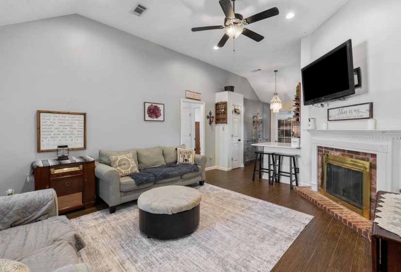 2960 WOODLAND ELM CV, Lakeland, Tennessee 38002, 3 Bedrooms Bedrooms, 5 Rooms Rooms,2 BathroomsBathrooms,Residential,For Sale,WOODLAND ELM,10213790