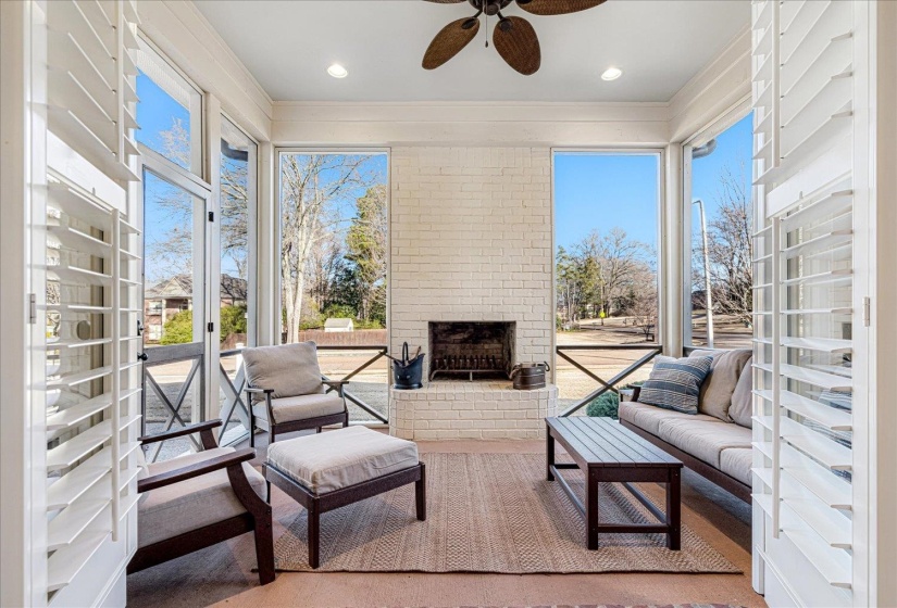 431 PETERSON LAKE RD, Collierville, Tennessee 38017, 5 Bedrooms Bedrooms, 9 Rooms Rooms,3.1 BathroomsBathrooms,Residential,For Sale,PETERSON LAKE,10213794