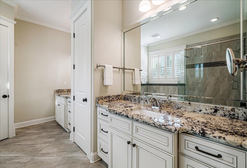 431 PETERSON LAKE RD, Collierville, Tennessee 38017, 5 Bedrooms Bedrooms, 9 Rooms Rooms,3.1 BathroomsBathrooms,Residential,For Sale,PETERSON LAKE,10213794