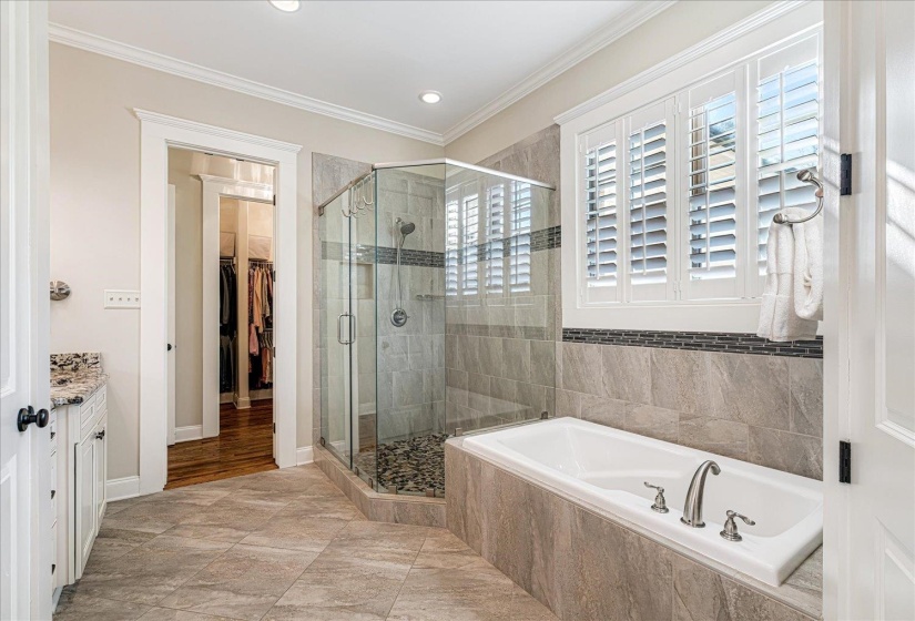 431 PETERSON LAKE RD, Collierville, Tennessee 38017, 5 Bedrooms Bedrooms, 9 Rooms Rooms,3.1 BathroomsBathrooms,Residential,For Sale,PETERSON LAKE,10213794