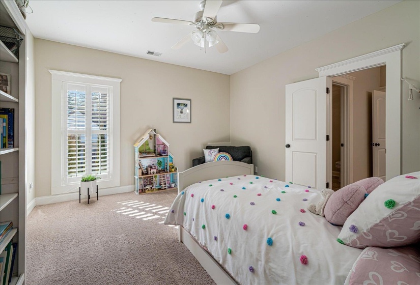 431 PETERSON LAKE RD, Collierville, Tennessee 38017, 5 Bedrooms Bedrooms, 9 Rooms Rooms,3.1 BathroomsBathrooms,Residential,For Sale,PETERSON LAKE,10213794