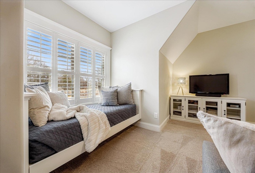 431 PETERSON LAKE RD, Collierville, Tennessee 38017, 5 Bedrooms Bedrooms, 9 Rooms Rooms,3.1 BathroomsBathrooms,Residential,For Sale,PETERSON LAKE,10213794