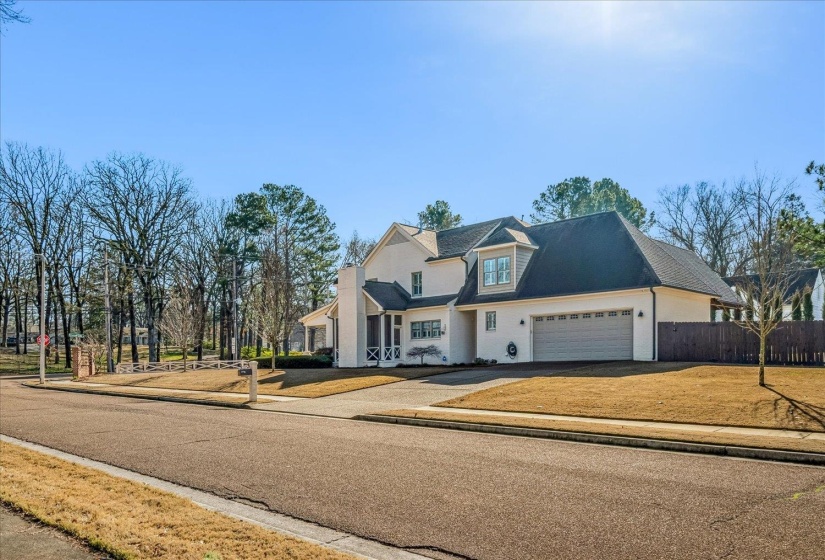 431 PETERSON LAKE RD, Collierville, Tennessee 38017, 5 Bedrooms Bedrooms, 9 Rooms Rooms,3.1 BathroomsBathrooms,Residential,For Sale,PETERSON LAKE,10213794