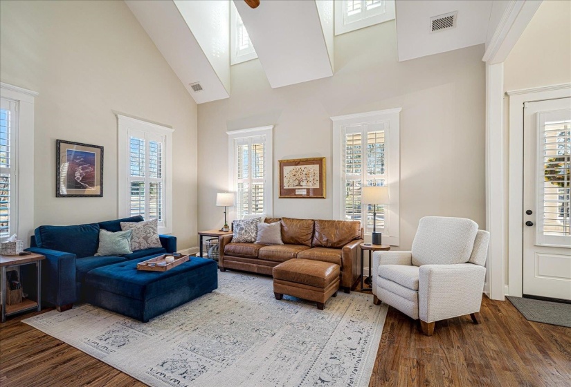 431 PETERSON LAKE RD, Collierville, Tennessee 38017, 5 Bedrooms Bedrooms, 9 Rooms Rooms,3.1 BathroomsBathrooms,Residential,For Sale,PETERSON LAKE,10213794