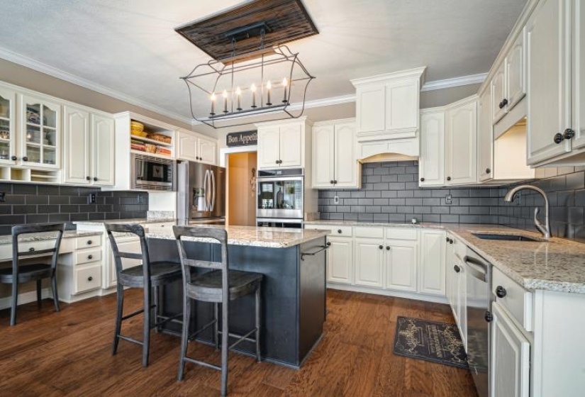 20 FAIR MEADOWS LN, Eads, Tennessee 38028, 4 Bedrooms Bedrooms, 10 Rooms Rooms,5.1 BathroomsBathrooms,Residential,For Sale,FAIR MEADOWS,10213800